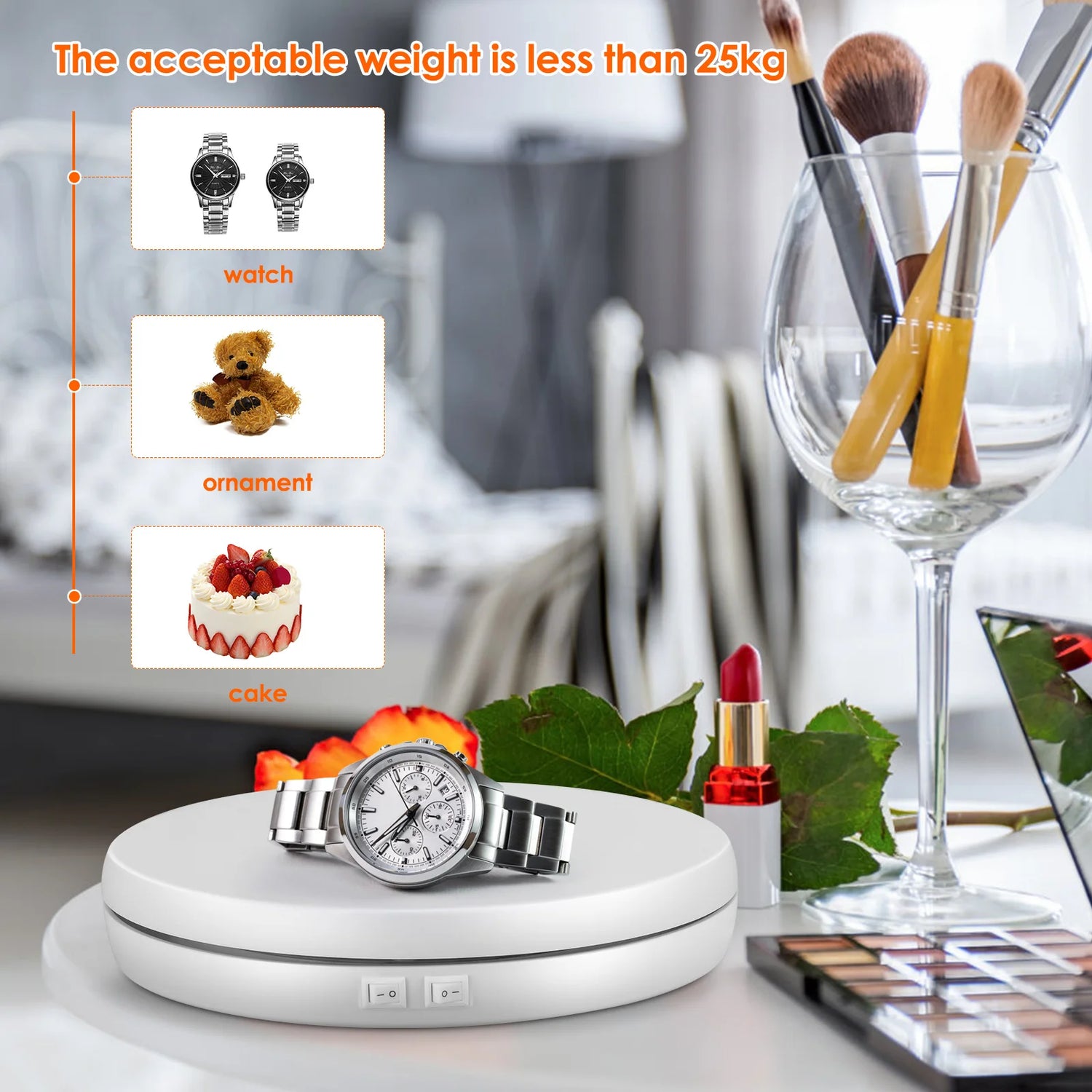 Plateau tournant 25cm présentant des objets décoratifs