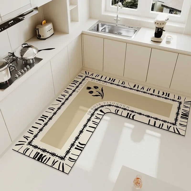 Intérieur moderne de cuisine avec étagères, évier et électroménagers.