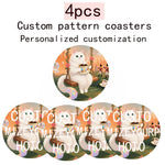 Sous-verres photo personnalisés en bois blanc sur table moderne