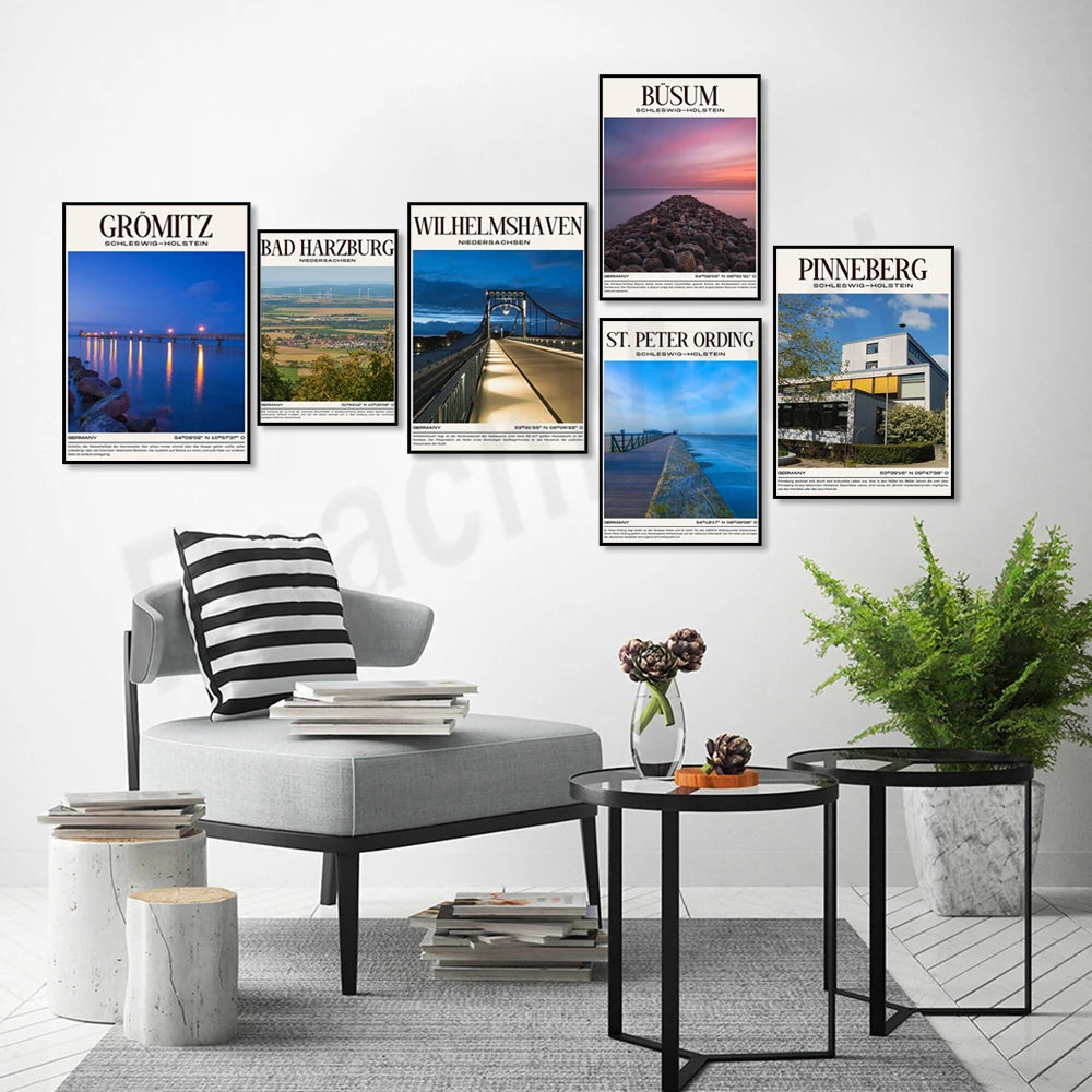 Des affiches encadrées présentant des destinations touristiques pittoresques, installées dans un intérieur moderne et élégant, créent un environnement esthétique et inspirant.