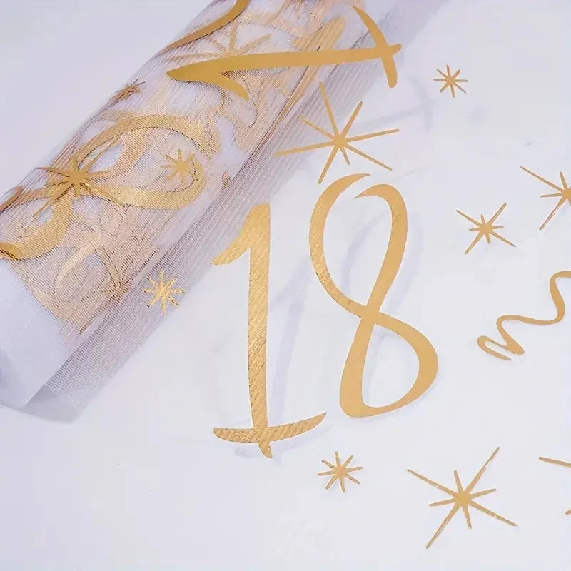 Détail du chiffre 30 doré sur chemin de table anniversaire