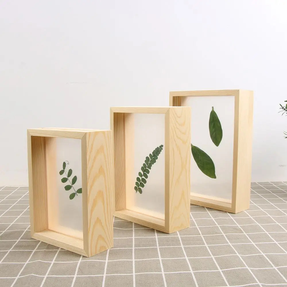 Cadre photo rétro en bois jaune avec plusieurs emplacements