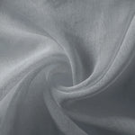 Voilage élégant gris clair avec texture fine, parfait pour la décoration intérieure. Rideau fluide pour un salon moderne et lumineux. Accessoire idéal pour un style contemporain et épuré.