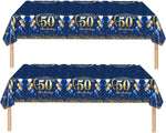 Détail des motifs dorés sur fond bleu marine