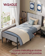 Détail de la tête de lit rembourrée en tissu polyester premium pour confort optimal