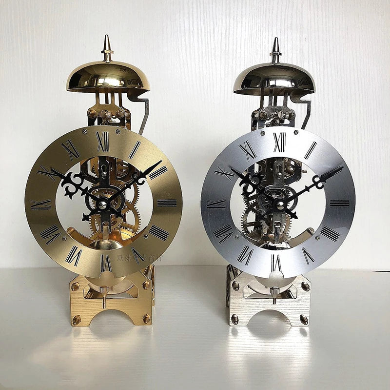 Horloge de table mécanique verte avec cadran doré