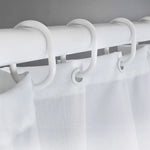 Tringle à rideau blanche avec crochets, idéale pour une fixation robuste et élégante de vos rideaux. Design moderne et discret s'adaptant à tous les types de décoration intérieure. Optimisez l'aménagement de votre espace avec ce système de suspension pratique et esthétique.