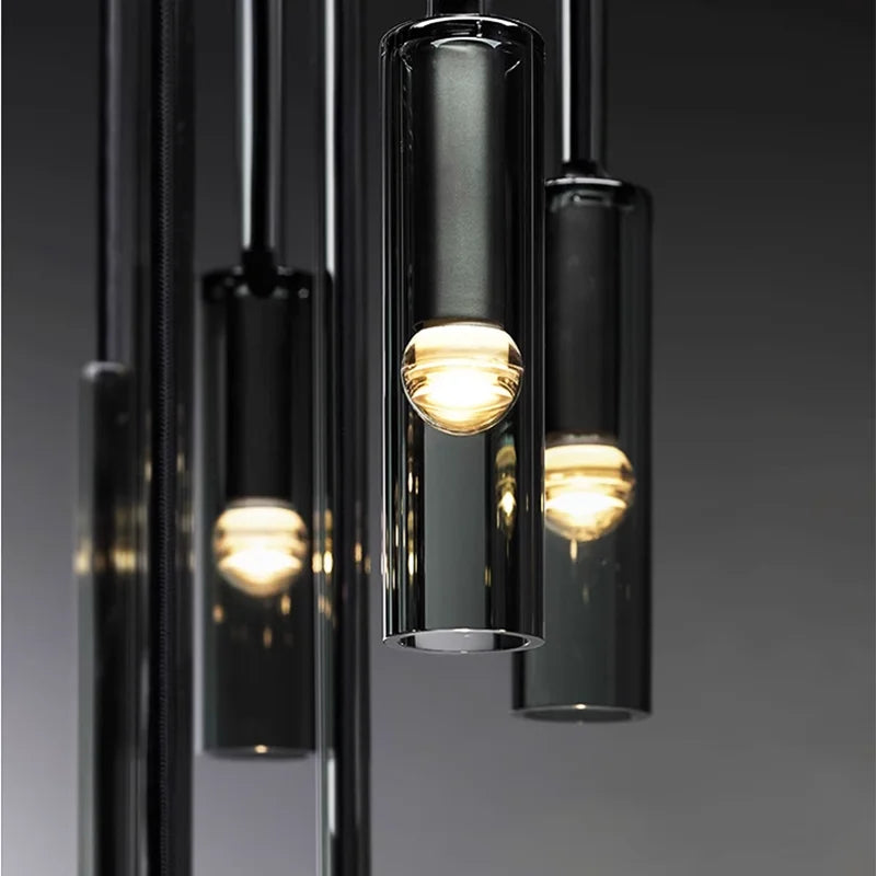 Vue rapprochée du design élégant du luminaire suspendu