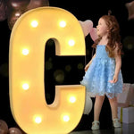 Lettre lumineuse dorée 100cm pour fête et célébration spéciale