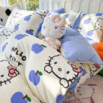 Chambre enfant avec housse de couette Hello Kitty