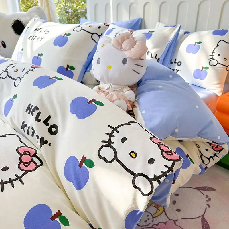 Chambre enfant avec housse de couette Hello Kitty