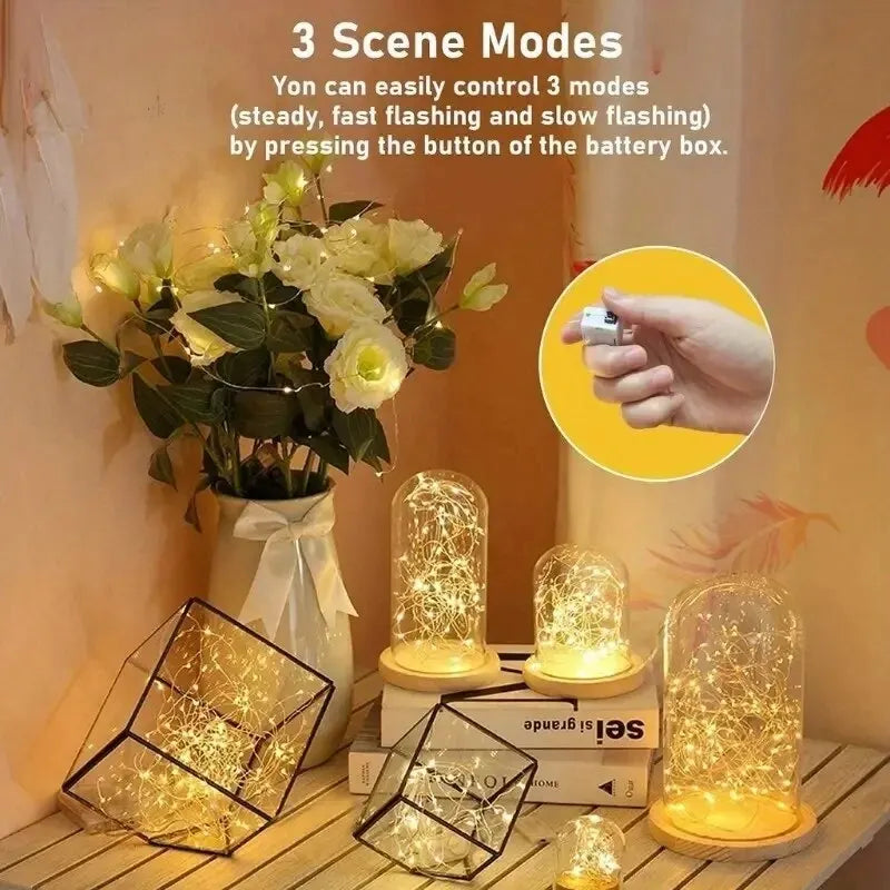 Guirlande lumineuse LED blanche chaude enroulée autour d'un sapin de Noël
