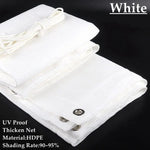 Voile d'ombrage blanc HDPE épais installée sur un balcon moderne