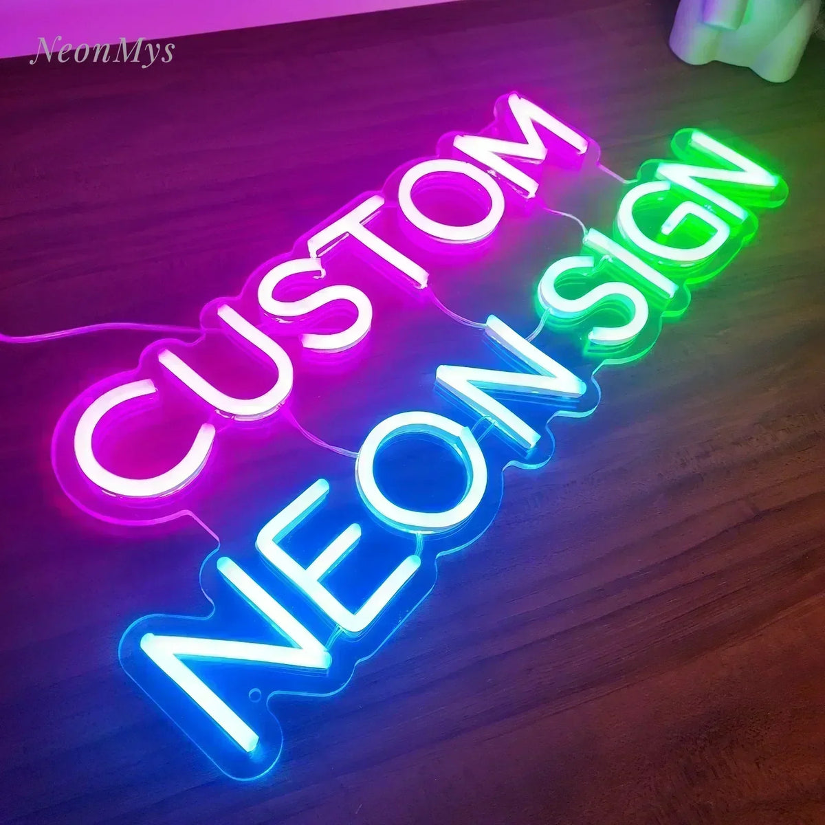 Enseigne néon sur mesure avec texte personnalisé en lumière naturelle
