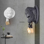 Lampe murale gorille résine blanche design animal
