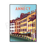 Affiche vintage illustrant les maisons colorées et pittoresques de la vieille ville d'Annecy, en France, avec un canal et des fleurs sur le bord.