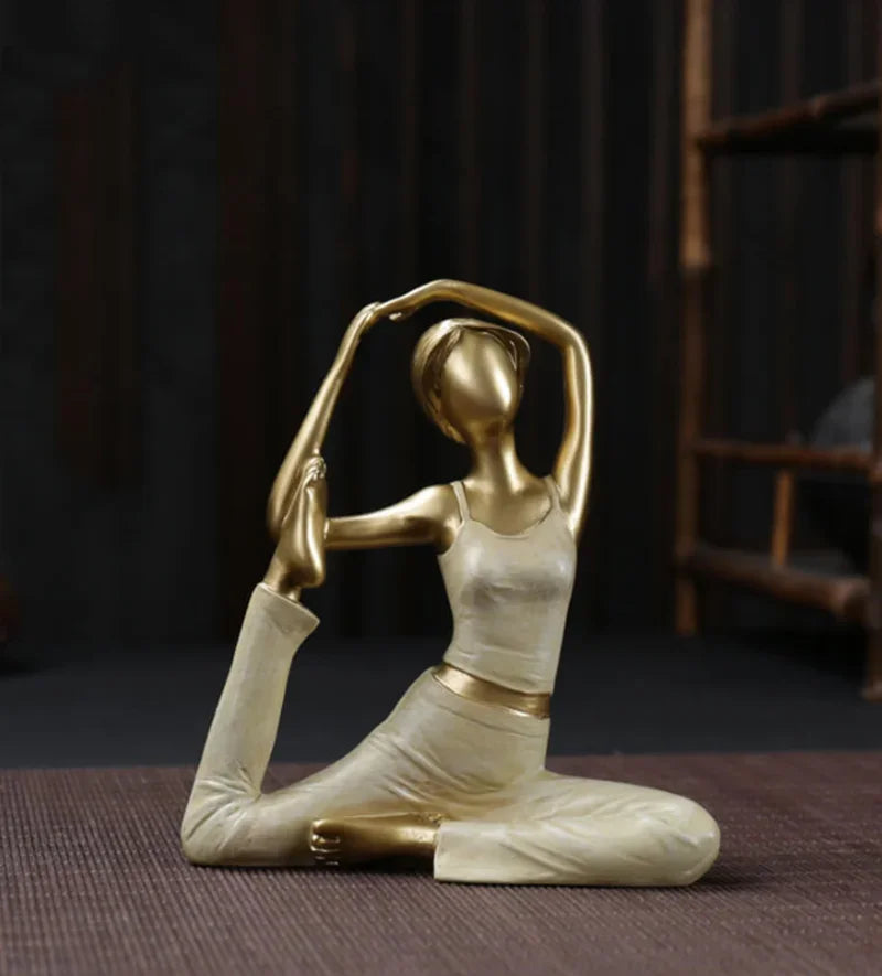 Statue yoga méditation résine dorée décoration intérieure