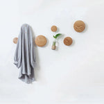 Porte-manteau mural rond en bois design - Ombre Interieur