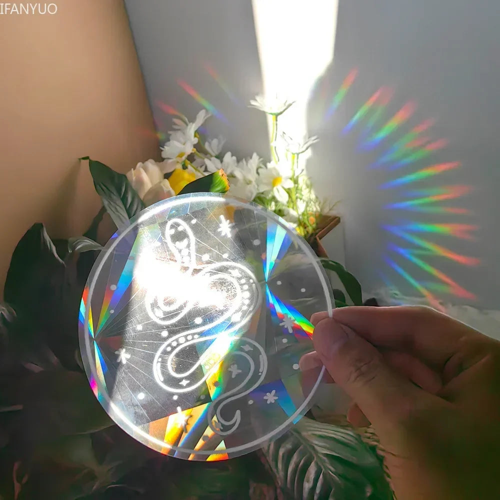 Effet arc-en-ciel créé par l'autocollant Suncatcher avec lumière du soleil