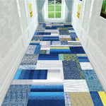 Tapis de couloir anti-dérapant violet dans un passage élégant