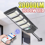 Lampe solaire extérieure puissante fixée sur mur de jardin