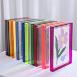Détail du cadre acrylique transparent et léger