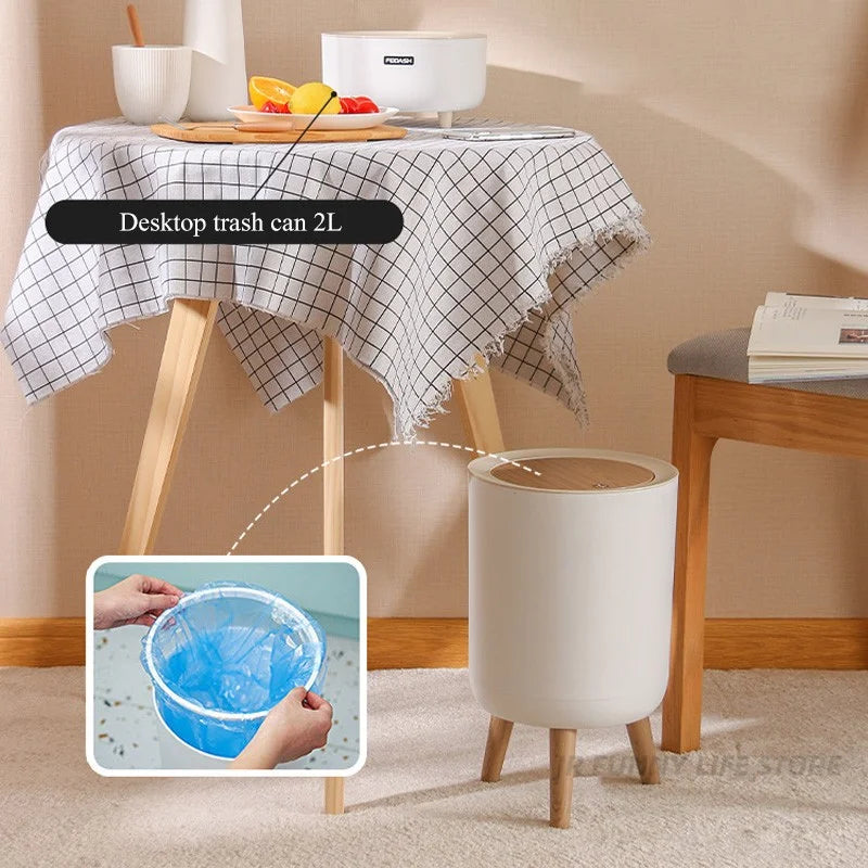 Poubelle violette en plastique imitation bois pour bureau