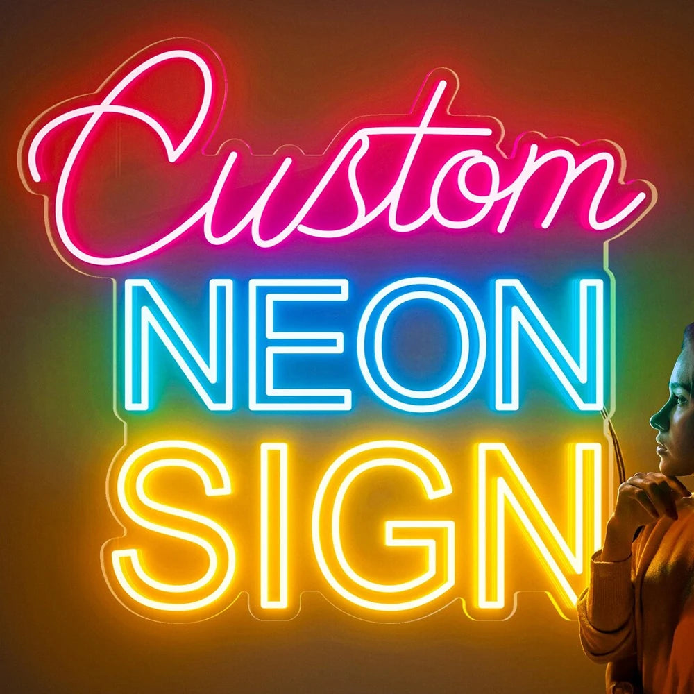 Enseigne neon personnalisee en acrylique LED suspendue dans un salon moderne