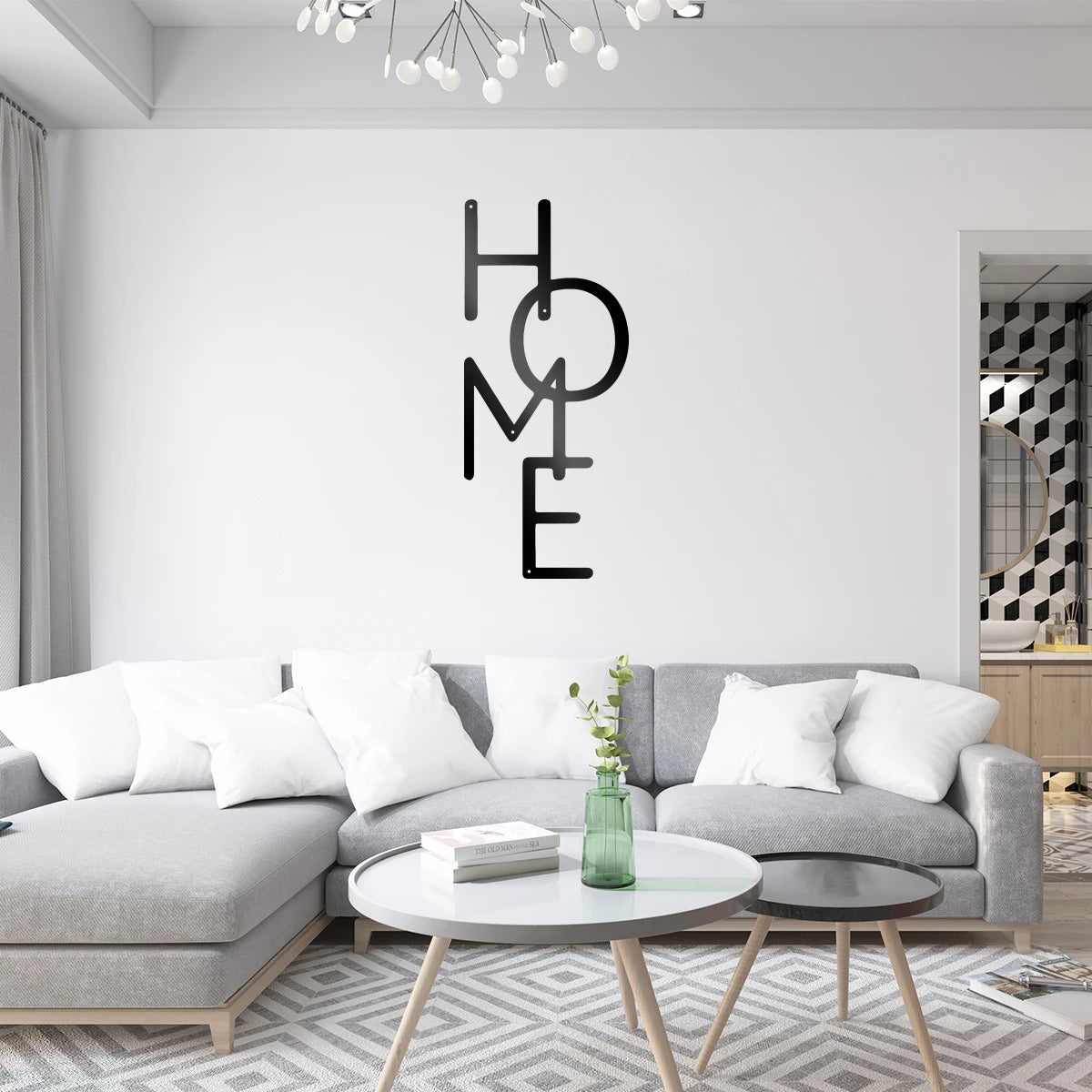 Plaque de décoration murale en métal blanc suspendue dans un salon moderne