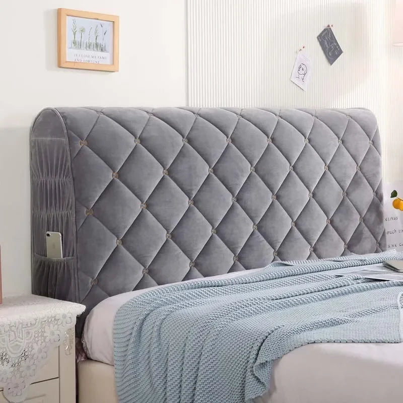 Couvre-tête de lit installé sur un lit avec décoration chambre