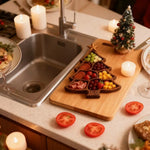 Décoration de table de Noël avec planche charcuterie bois