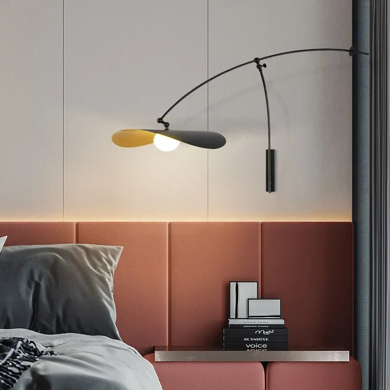 Applique murale réglable dans un salon moderne