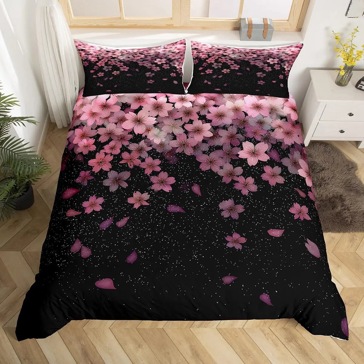 Housse de couette fleurs de cerisier dans une chambre d'enfant décorée