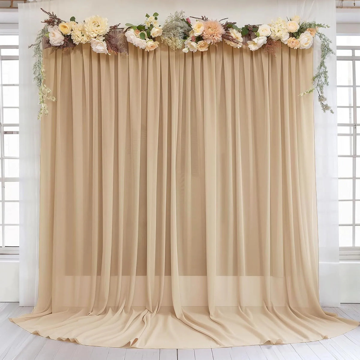 Rideau décoratif utilisé comme toile de fond pour photographie