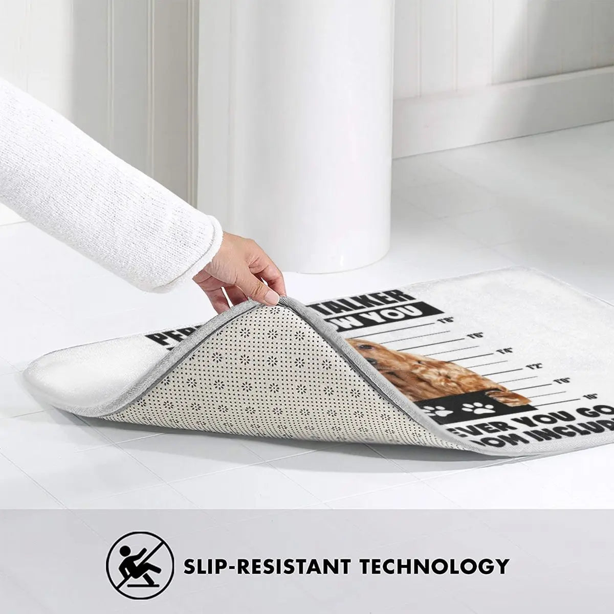 Paillasson utilisé dans une cuisine avec décoration moderne