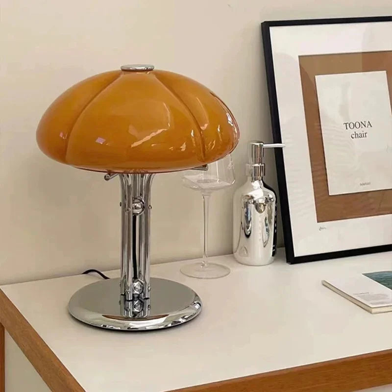 Lampe design rétro orange vue de côté