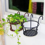 Jardinière suspendue vue de côté montrant le crochet