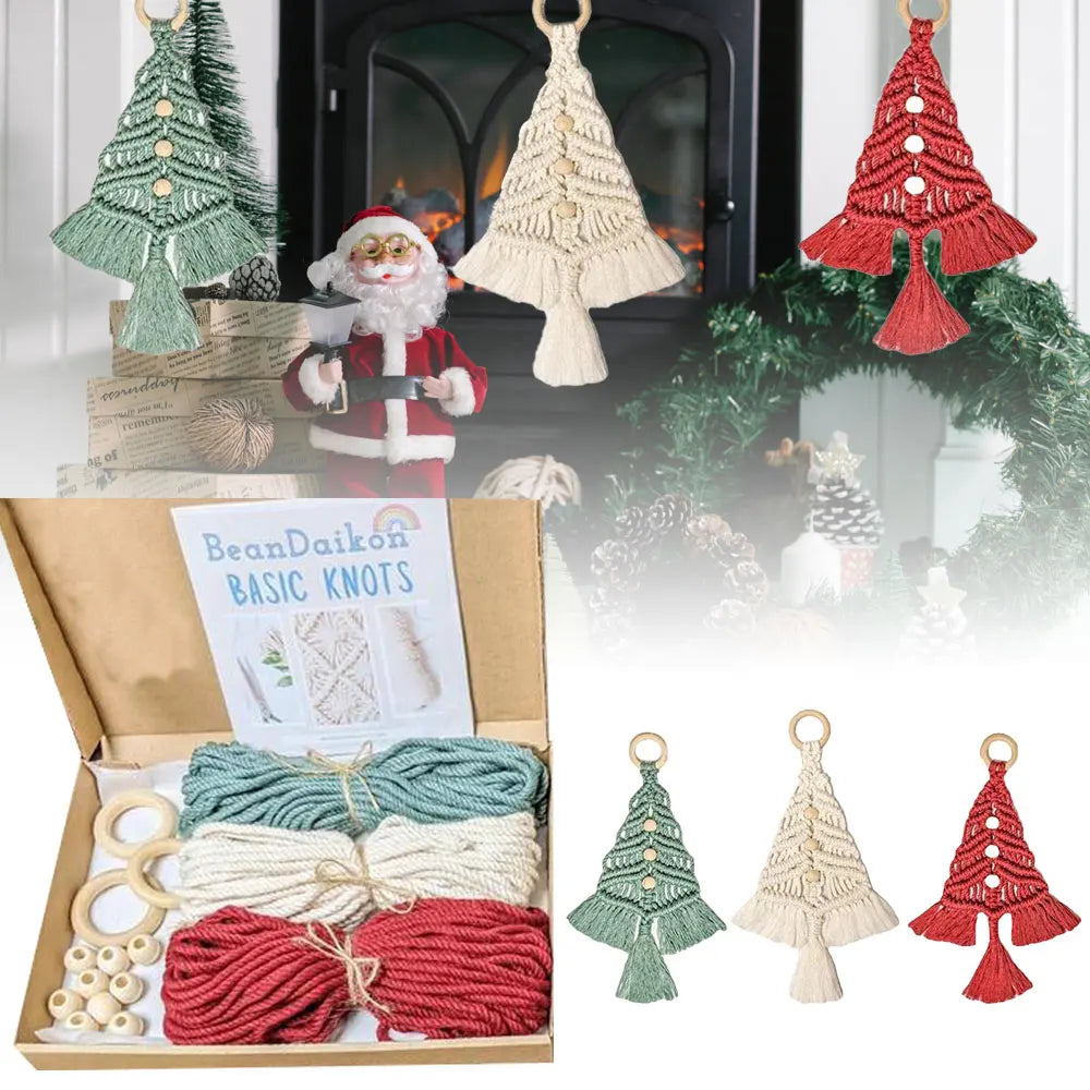 Exemple décoration murale salon avec arbres Noël macramé