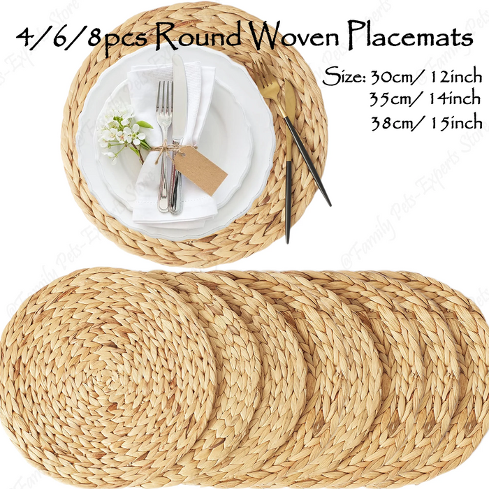 Set de table rond en jacinthe d'eau naturel sur une table en bois
