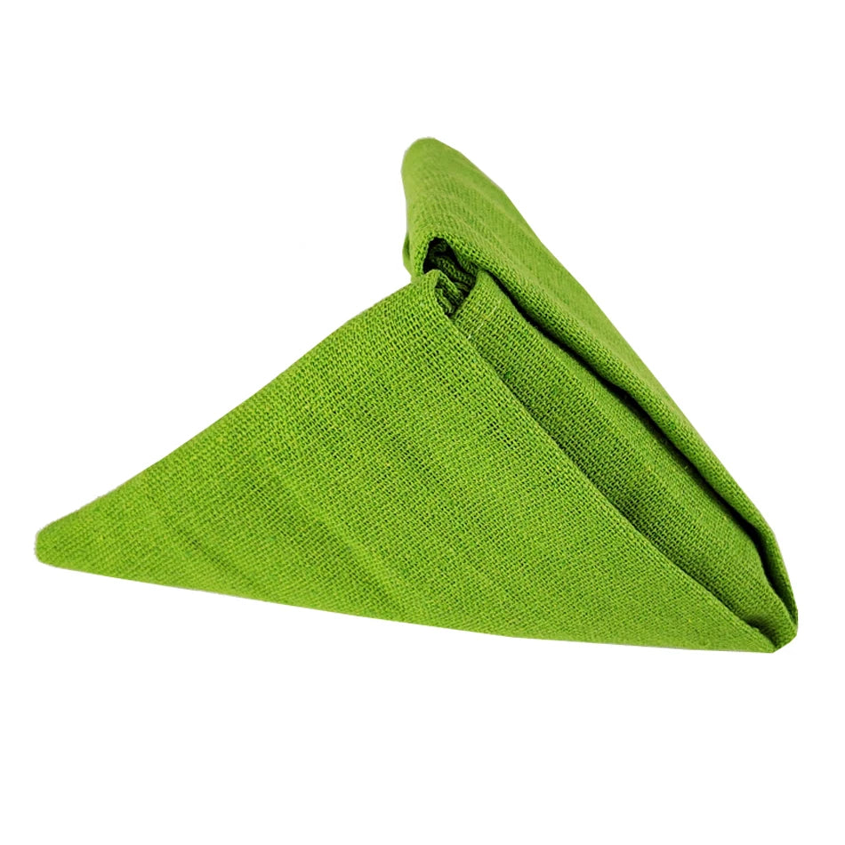 Un gant vert de protection en tricot, idéal pour les travaux de jardinage ou de bricolage.