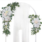 Arc floral bohème noir pour décoration de mariage