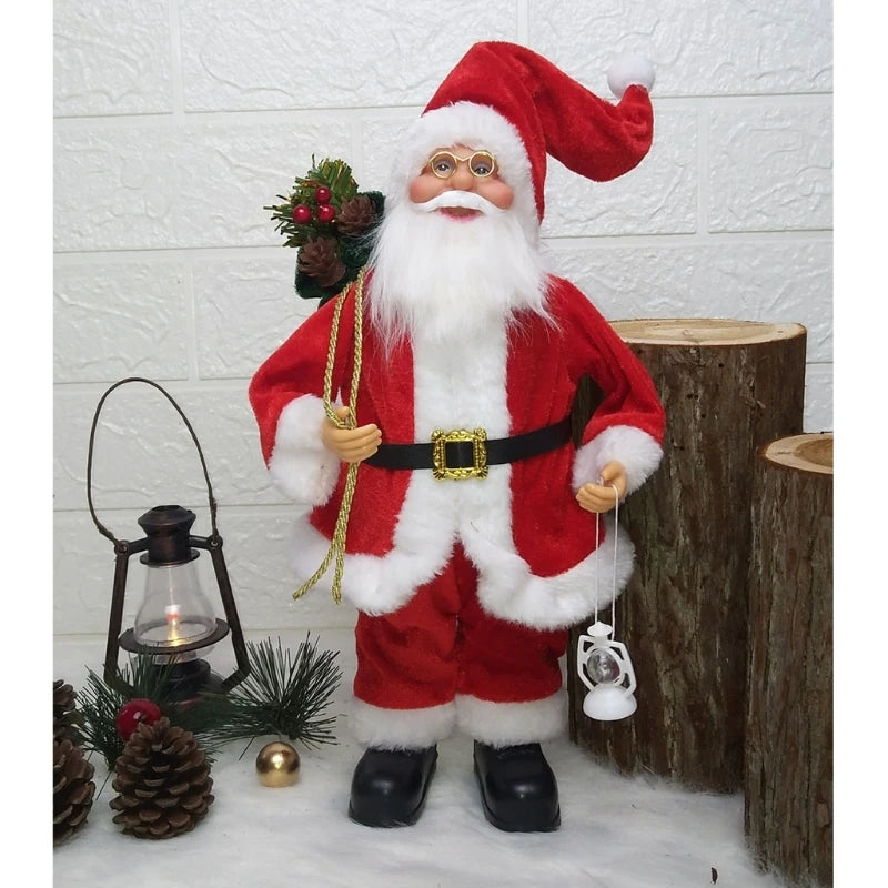 Père Noël décoratif rouge avec détails peints à la main près d'une cheminée