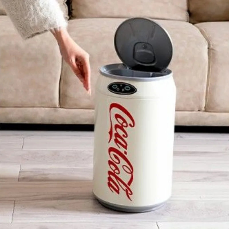 Détail de l'ouverture par induction de la poubelle automatique