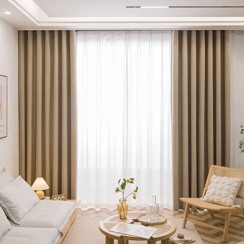 Détail du tissu velours du rideau occultant beige