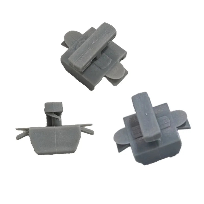 Installation de clips sur rideau de voiture