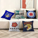 Housse de coussin motif érable automne sur canapé