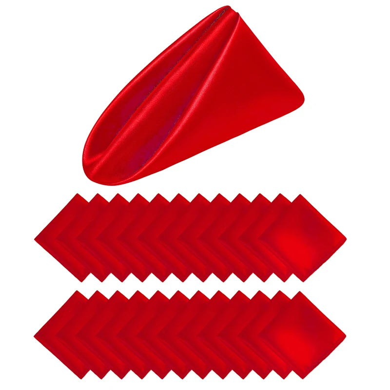 Motif géométrique symétrique composé de triangles rouges vifs, créant une forme abstraite et dynamique sur un fond blanc.