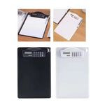 Presse-papiers calculatrice utilisé par une étudiante