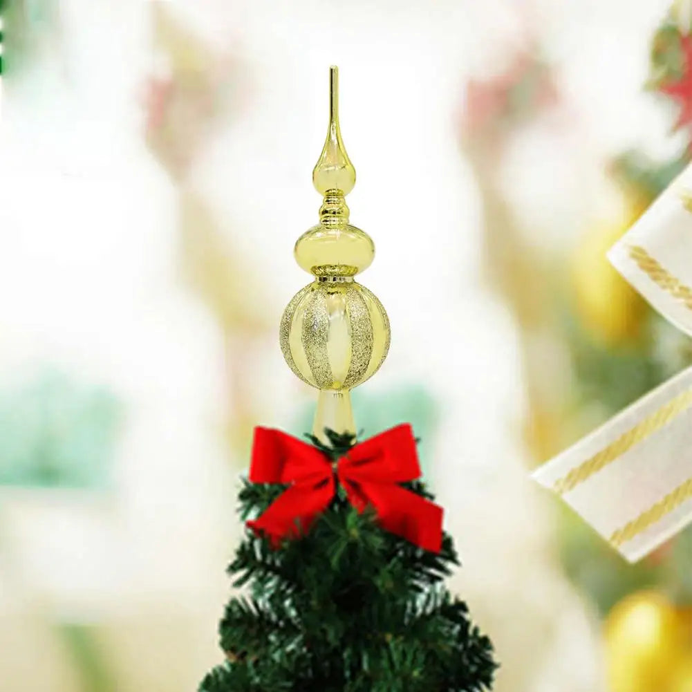 Étoile de Noël blanche posée sur branche