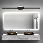 Détail de l'applique murale LED avec finitions dorées